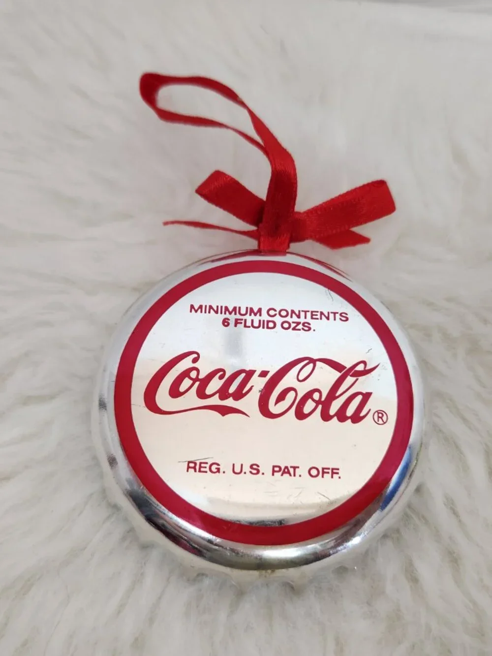 VTG 1997 Coca Cola Polar Bear Bottle Cap Ornament